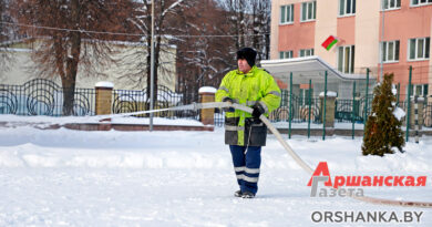 каток, орша, заливают каток, коньки, спорт, оршанский каток, прокат коньков
