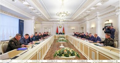 Александр Лукашенко обозначил важность оснащения войск современным вооружением для решения задач обороны Александр Лукашенко обозначил важность оснащения войск современным вооружением для решения задач обороны