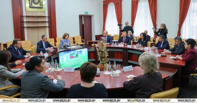 Парламентарии стран СНГ на форуме в Полоцке обменялись опытом в семейном законодательстве Парламентарии стран СНГ на форуме в Полоцке обменялись опытом в семейном законодательстве