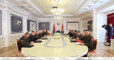 Александр Лукашенко провел совещание с силовиками Александр Лукашенко провел совещание с силовиками